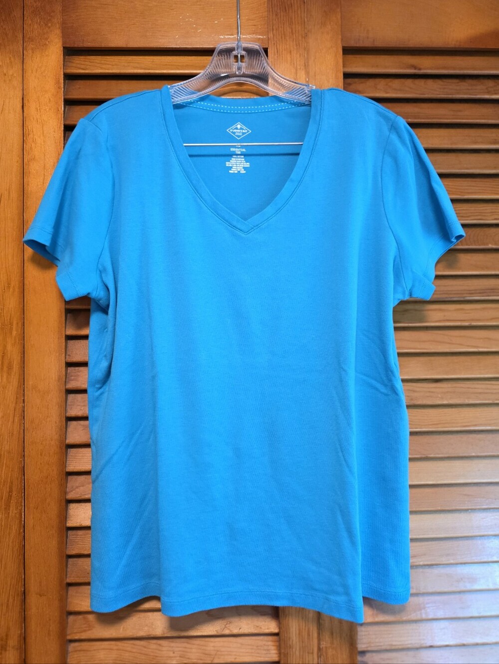 St. John's Bay Women's Essential V-Neck Tee Short Sleeve Blue Size XL
